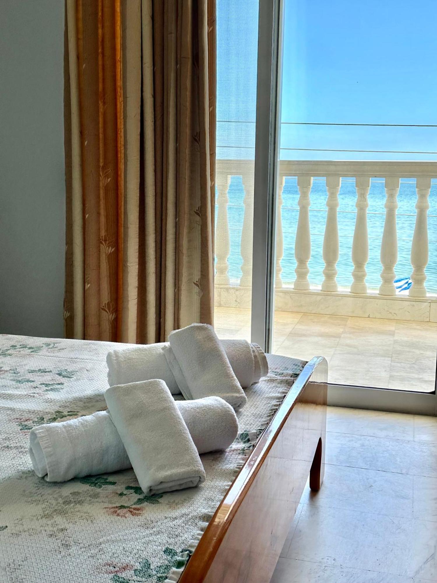 Olympic Beach Rooms Екстер'єр фото